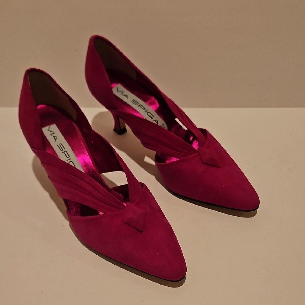 Via Spiga Fuchsia Suede Low Heel Made In Italy Size 6.5M